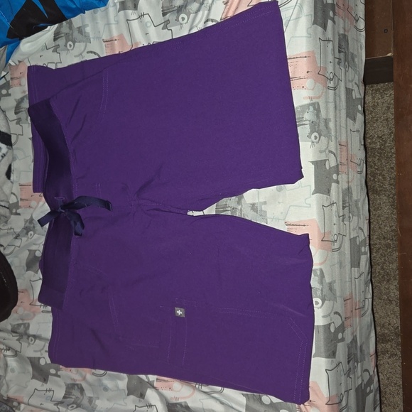 Digital Grape 🍇 Cargos - Picture 2 of 4